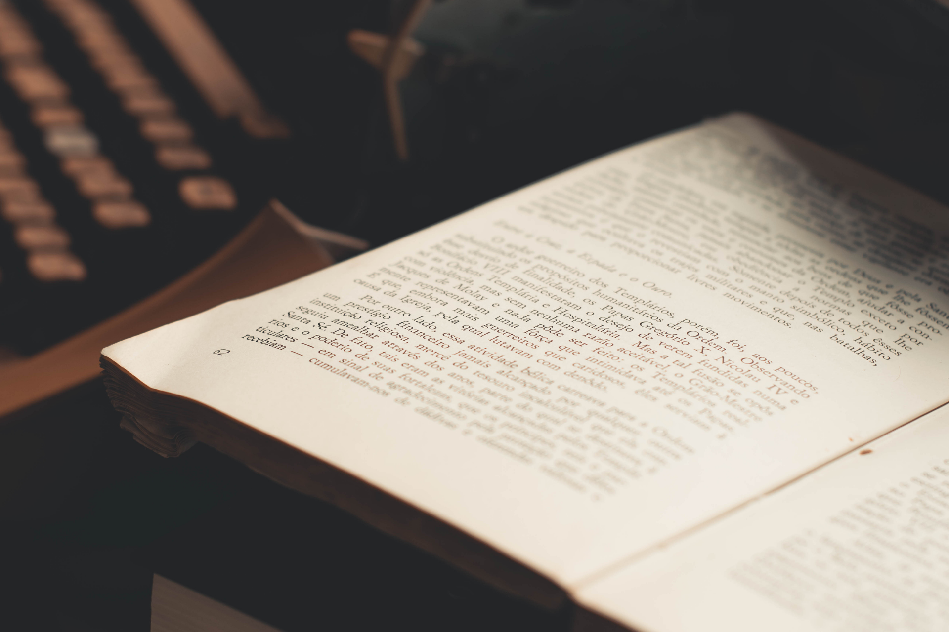 Os 10 livros de suspense mais vendidos atualmente na Amazon