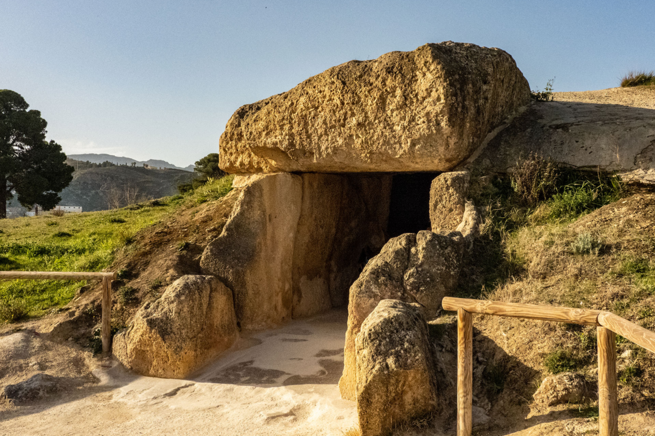 Estudo revela sepultamentos medievais em monumento neolítico
