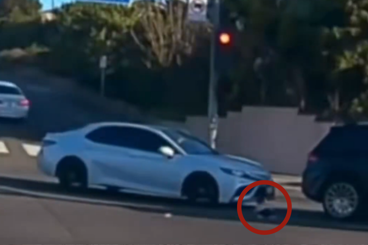 Bebê cai de carro em movimento na Califórnia e mãe é presa por maus-tratos 31 Bebê cai de carro em movimento na Califórnia e mãe é presa por maus-tratos