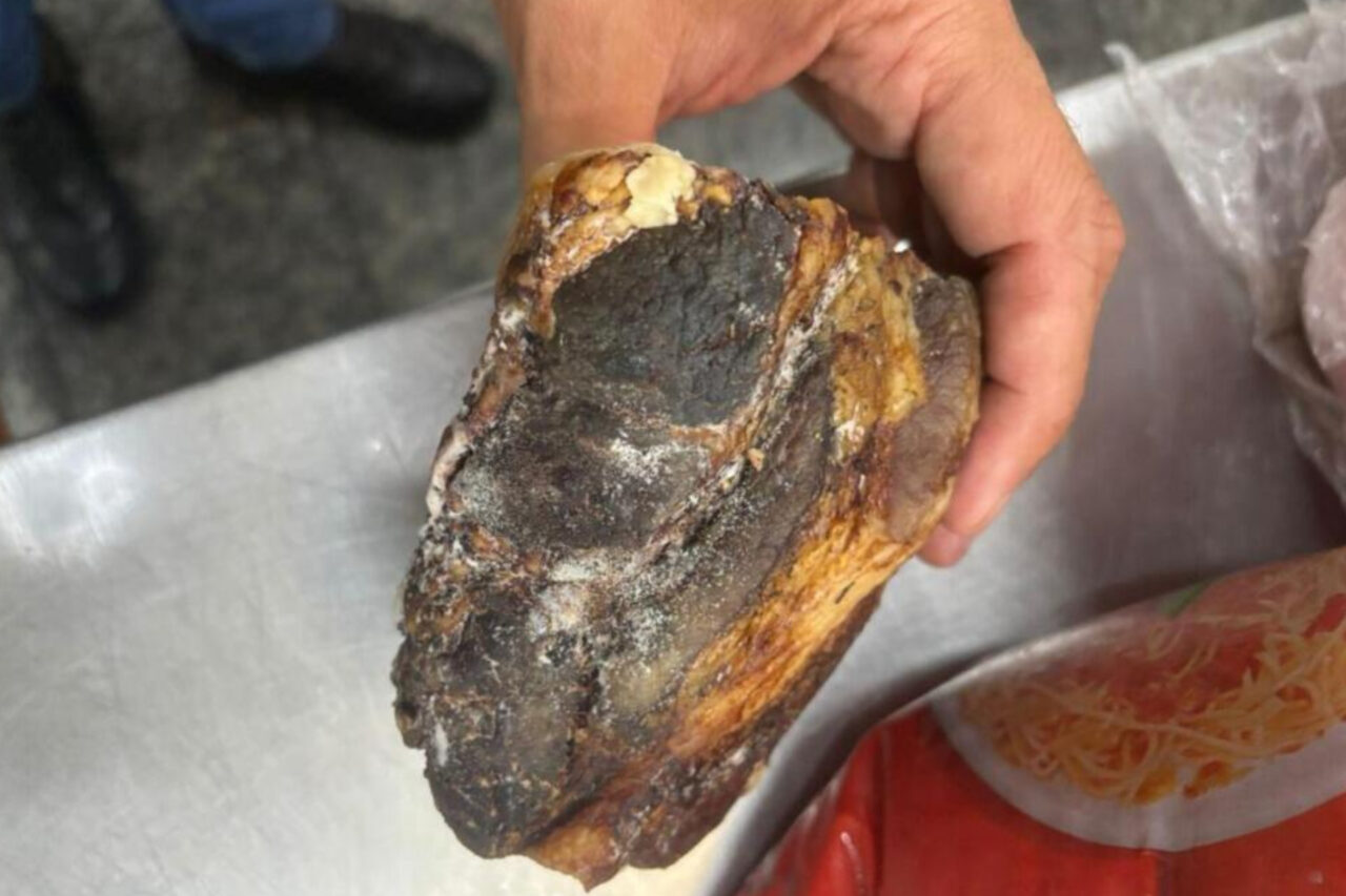 Vigilância Sanitária interdita padaria de supermercado 4 A Vigilância Sanitária interditou a padaria de um supermercado da cidade após constatar irregularidades graves durante a inspeção