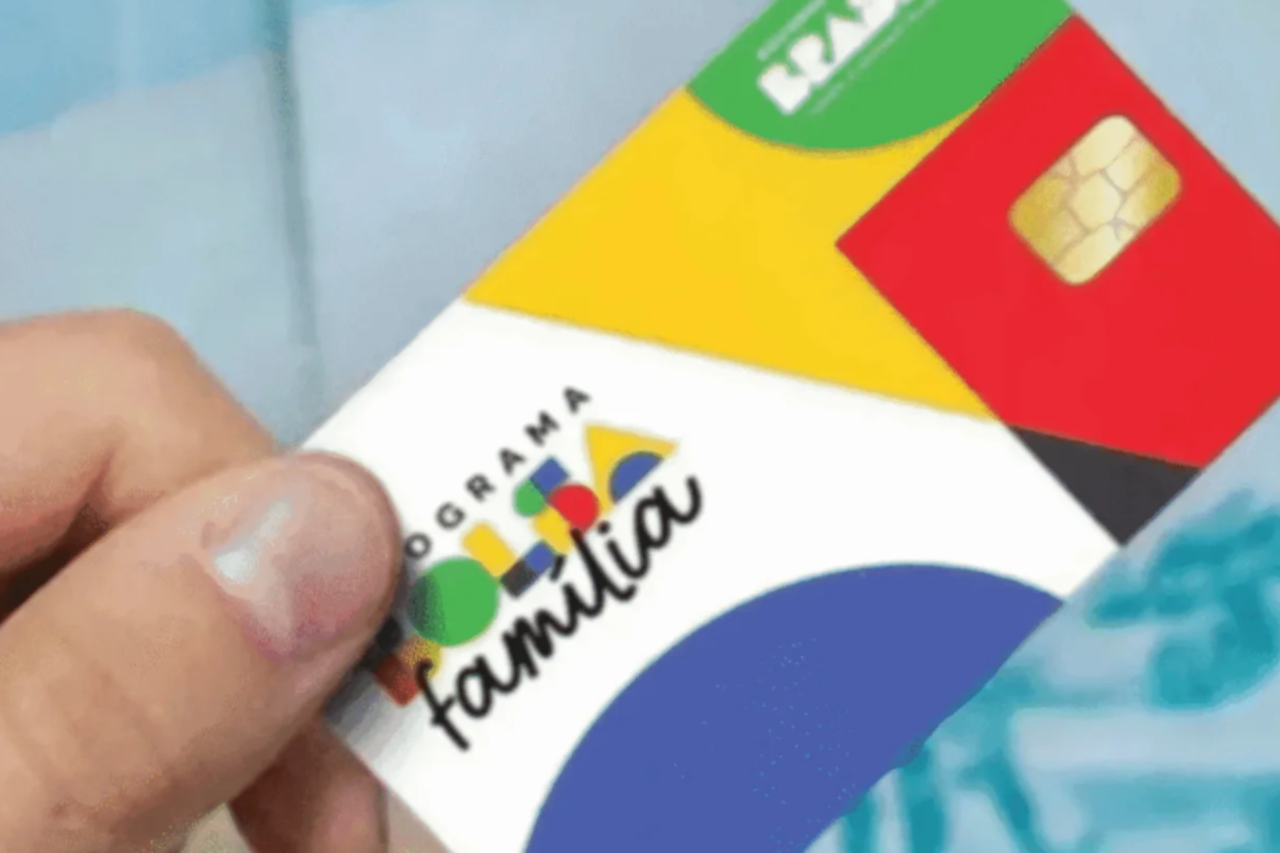 Caixa começa a pagar o Bolsa Família de fevereiro para beneficiários com NIS final 3. Veja como receber, quem tem direito e como manter o benefício ativo.