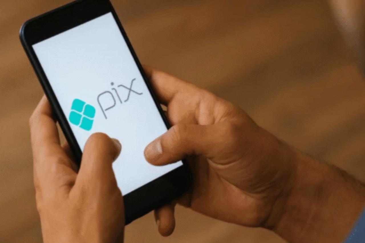 Novas regras do Pix entram em vigor e reforçam recuperação de valores em casos de fraude 17 Banco Central atualiza o Mecanismo Especial de Devolução do Pix para rastrear dinheiro entre contas e acelerar a recuperação em golpes e fraudes.