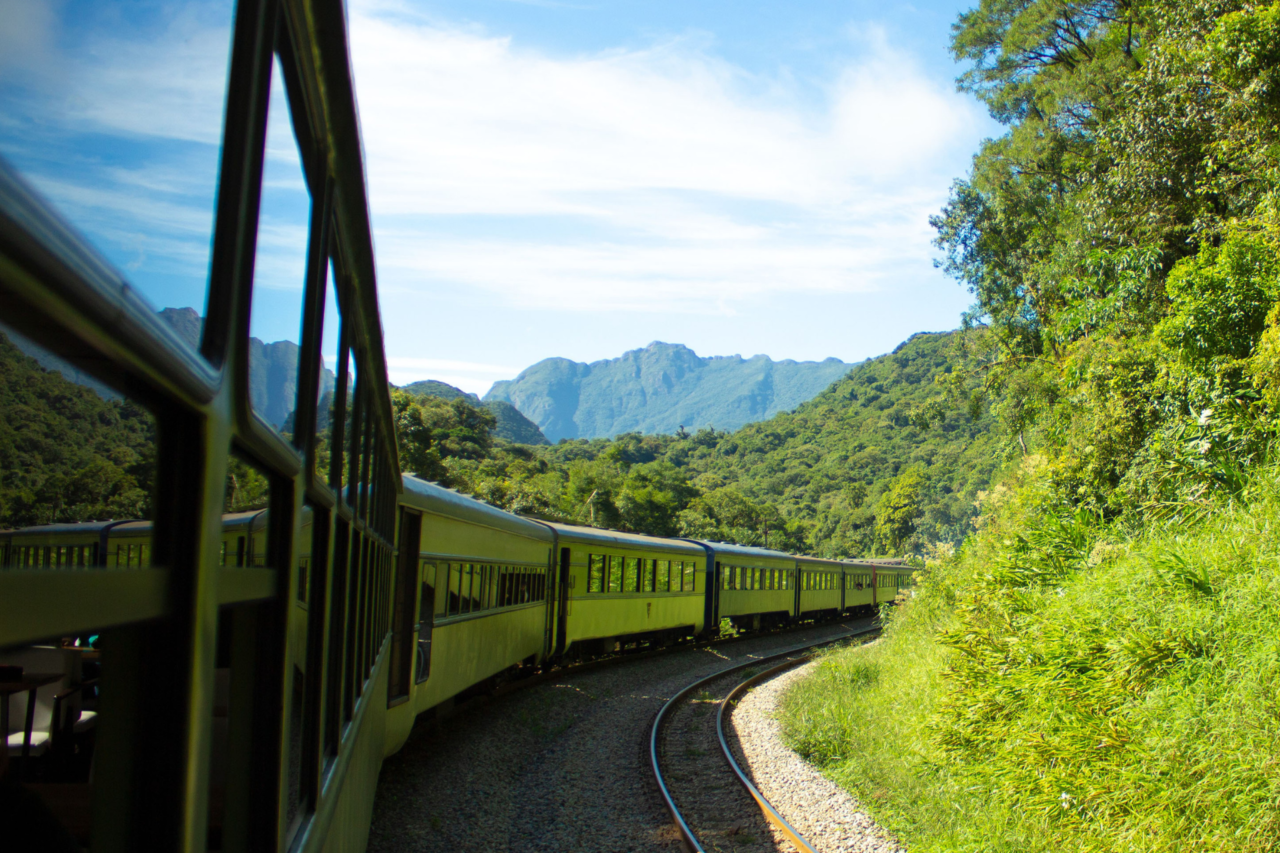 Estado do Paraná concorre ao M&E Awards 2026 nas categorias Sustentabilidade e Turismo de Negócios e Eventos; votação segue até 27 de março