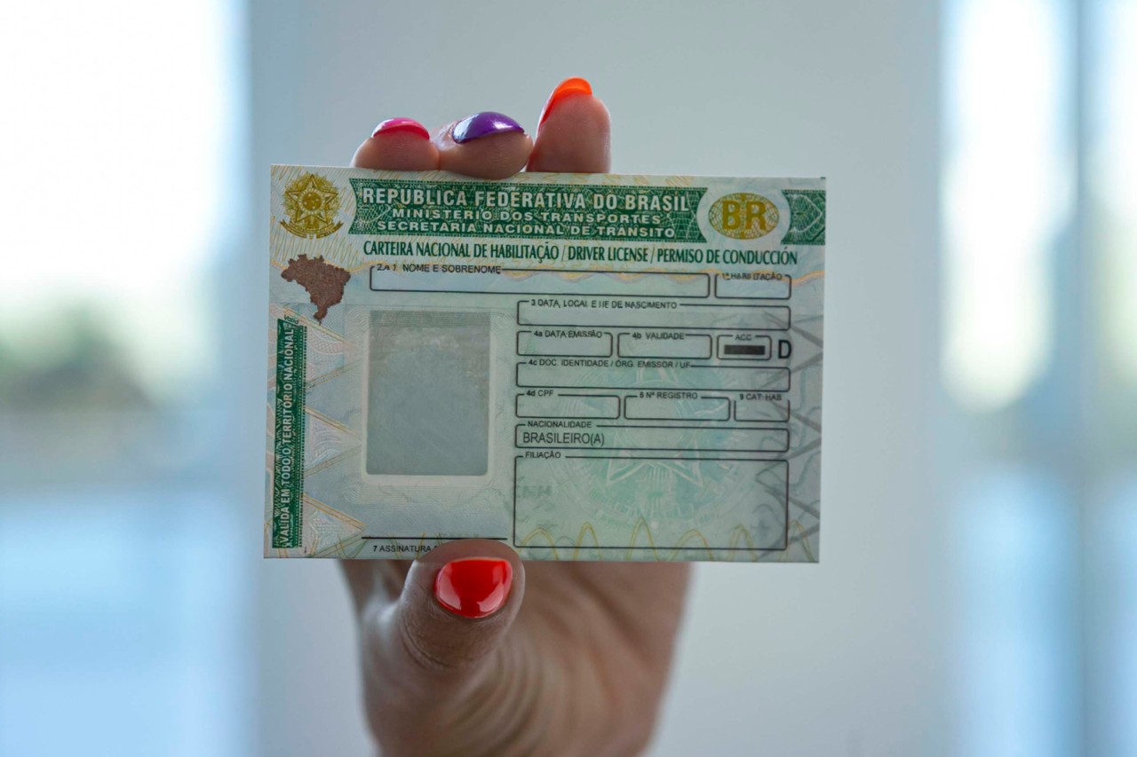 Programa CNH Social do Detran-PR registra mais de 26 mil inscritos para quatro mil vagas na primeira semana. Inscrições seguem abertas até 16 de março.