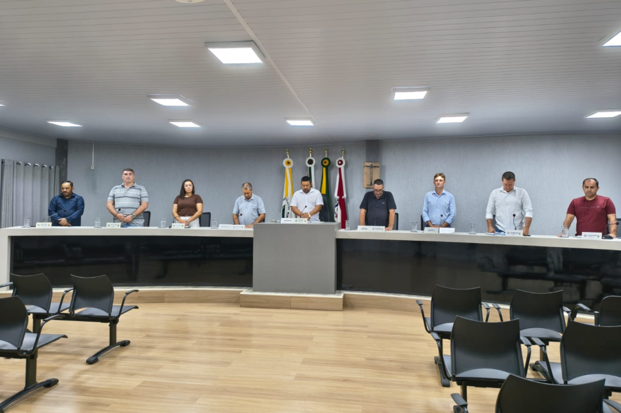 A 1ª Sessão Ordinária da Câmara de Vereadores de Dionísio Cerqueira aconteceu na segunda-feira, dia 02 de fevereiro
