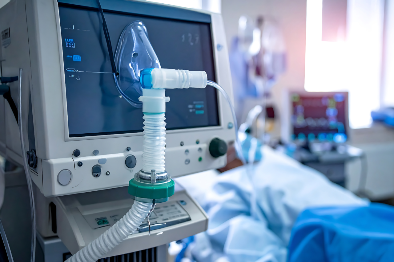 Deputados aprovam projeto que autoriza o Estado a contratar leitos de UTI na rede privada quando a ocupação pública atingir 97%, criando reserva técnica para emergências.