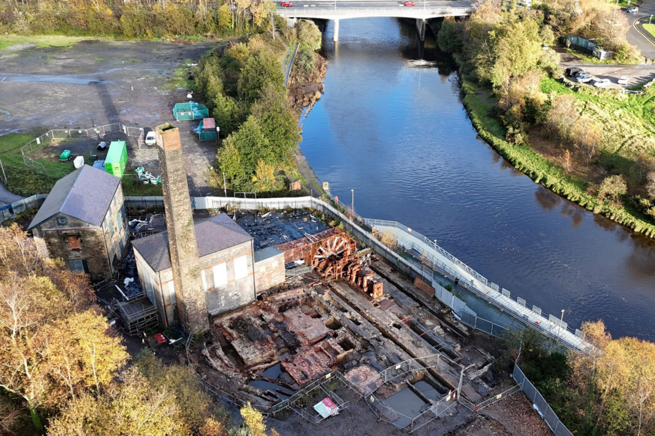 Arqueólogos revelam engrenagens e fornos ocultos em antiga usina de cobre no País de Gales 1 Arqueólogos revelam engrenagens e fornos ocultos em antiga usina de cobre no País de Gales