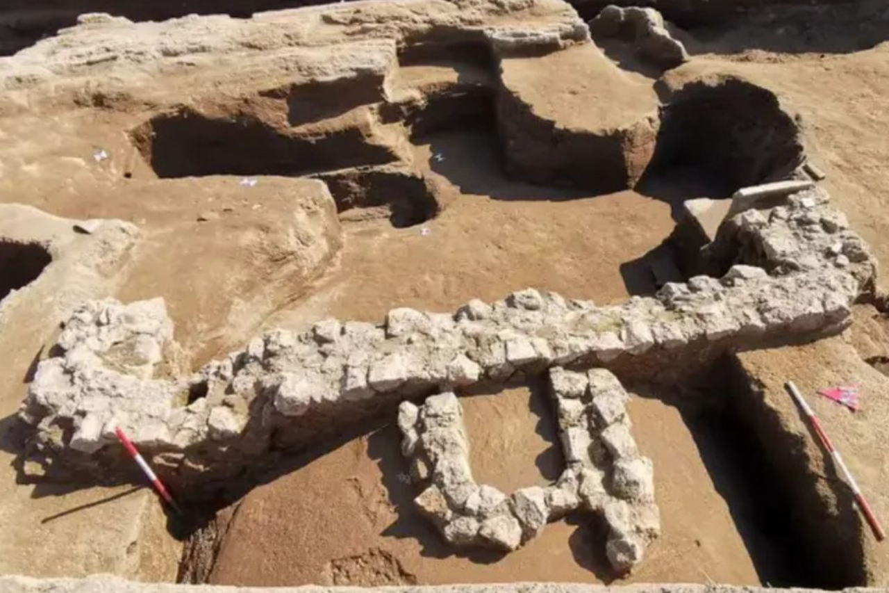 Sarcófago selado há 2 mil anos é aberto na Itália e revela múmia em estado extraordinário de conservação 3 Sarcófago selado há 2 mil anos é aberto na Itália e revela múmia em estado extraordinário de conservação