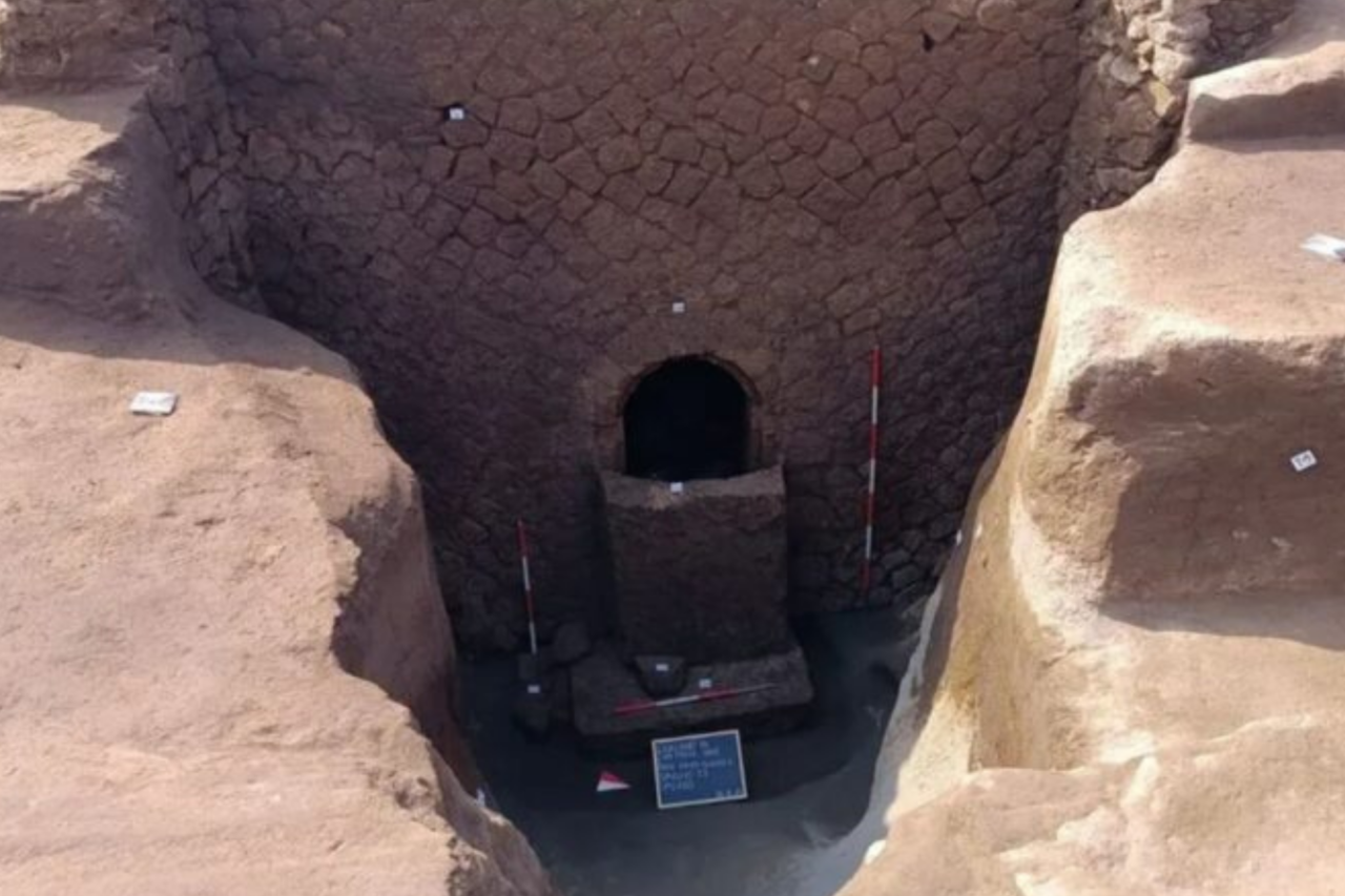 Sarcófago selado há 2 mil anos é aberto na Itália e revela múmia em estado extraordinário de conservação 1 Sarcófago selado há 2 mil anos é aberto na Itália e revela múmia em estado extraordinário de conservação