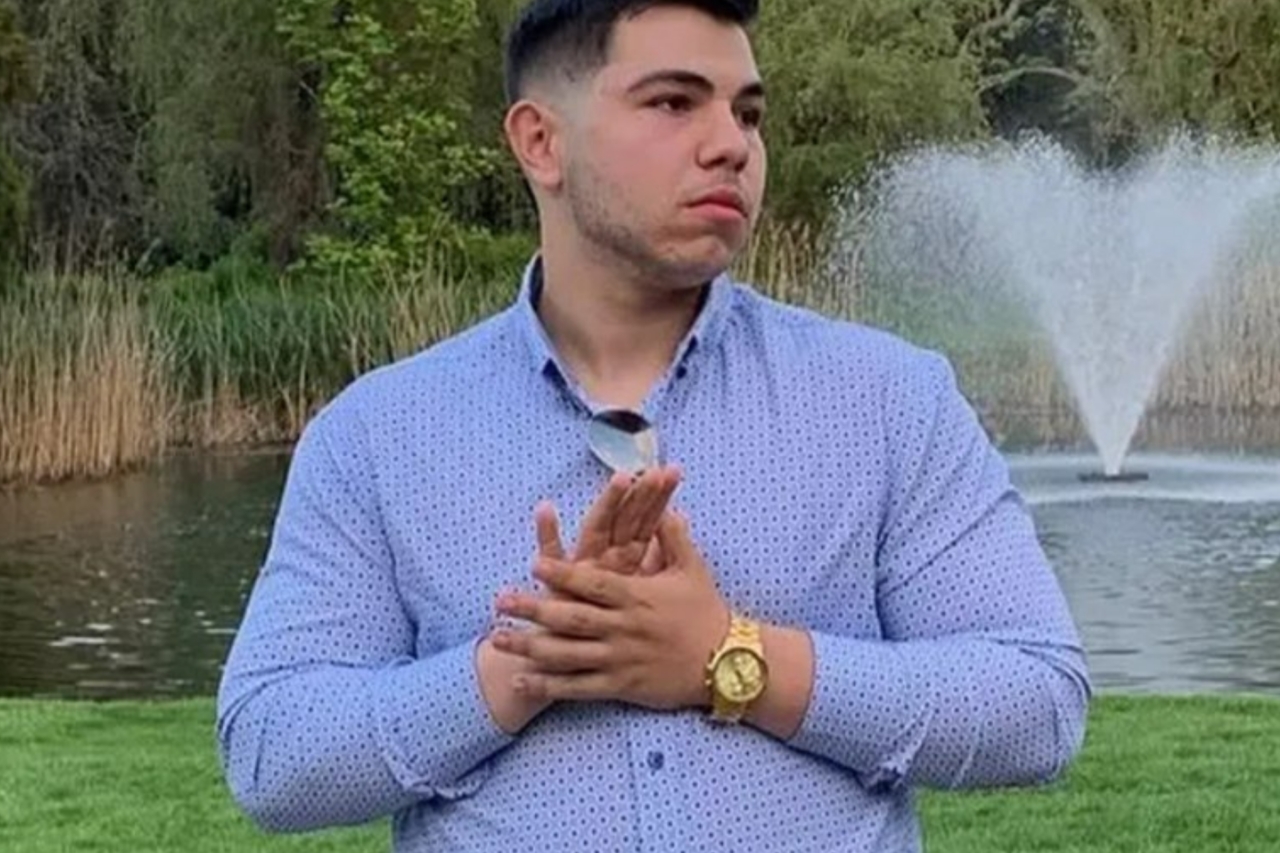 Estudante morre após carregar celular em carro ligado durante tempestade de neve 3 Estudante morre após carregar celular em carro ligado durante tempestade de neve