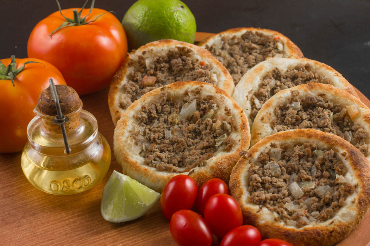 Esfirra de carne caseira: receita tradicional com massa macia e recheio suculento 1 Heloisa L 15 2