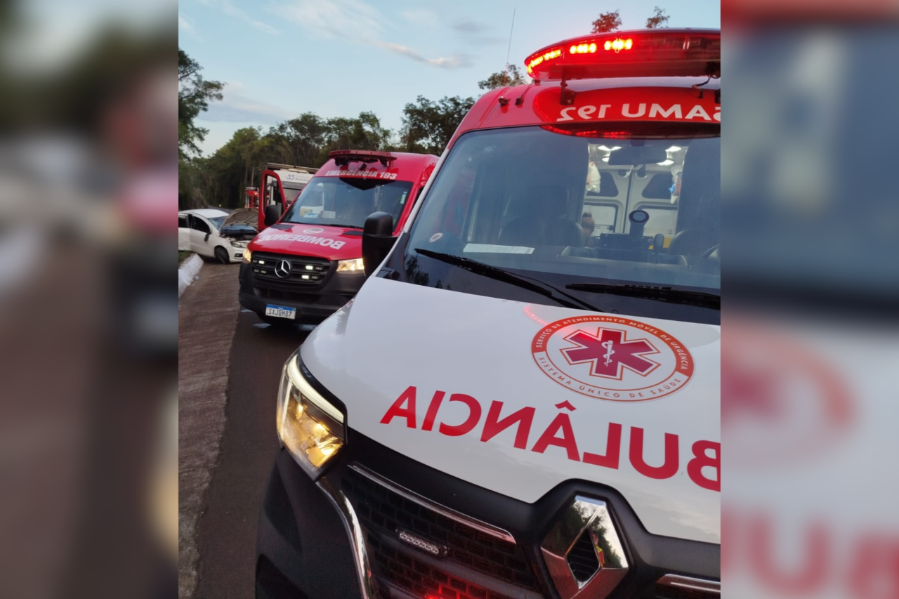 Colisão entre carro e caminhão termina em capotamento e deixa três feridos na BR-282 em Maravilha 1 Heloisa L 3