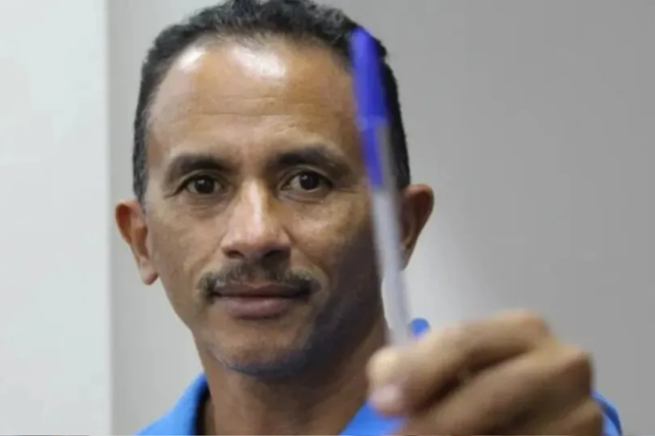 Cantor de “Caneta Azul” enfrenta dificuldades após prejuízo de R$ 7 milhões 3 Cantor de “Caneta Azul” enfrenta dificuldades após prejuízo de R$ 7 milhões