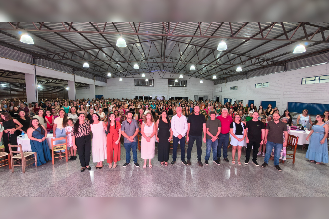 650 mulheres participam de evento pelo Dia Internacional da Mulher 3 650 mulheres participam de evento pelo Dia Internacional da Mulher