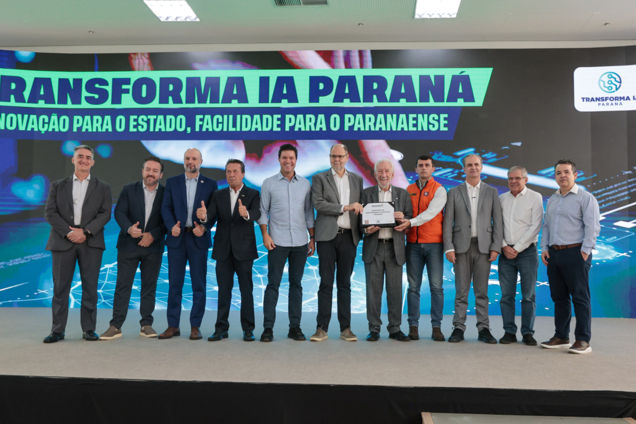 Paraná lança pacote de soluções com inteligência artificial para modernizar serviços públicos 3 Governo do Paraná anuncia investimento de R$ 13 milhões em inteligência artificial para modernizar áreas como segurança, habitação e educação