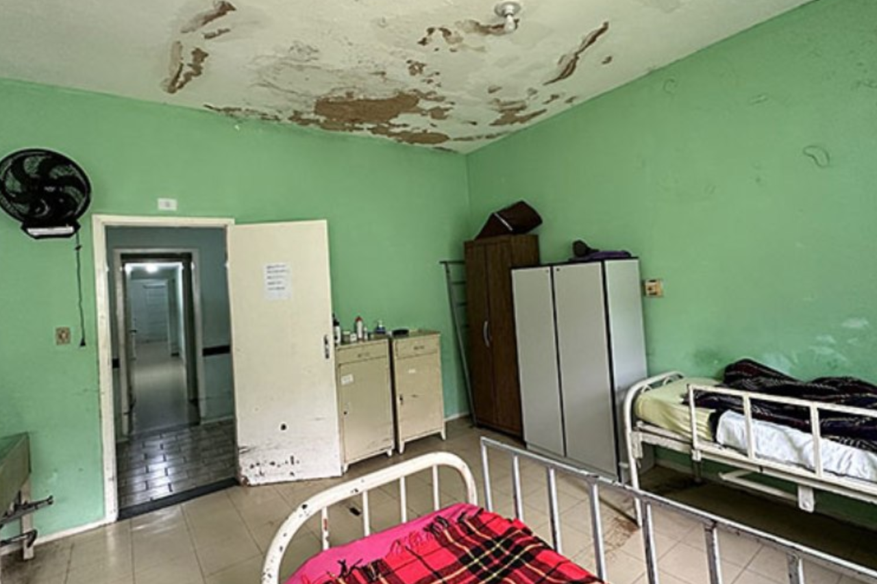 Idosos são encontrados amarrados e em condições insalubres durante fiscalizações em casas de repouso 8 crys 16 1