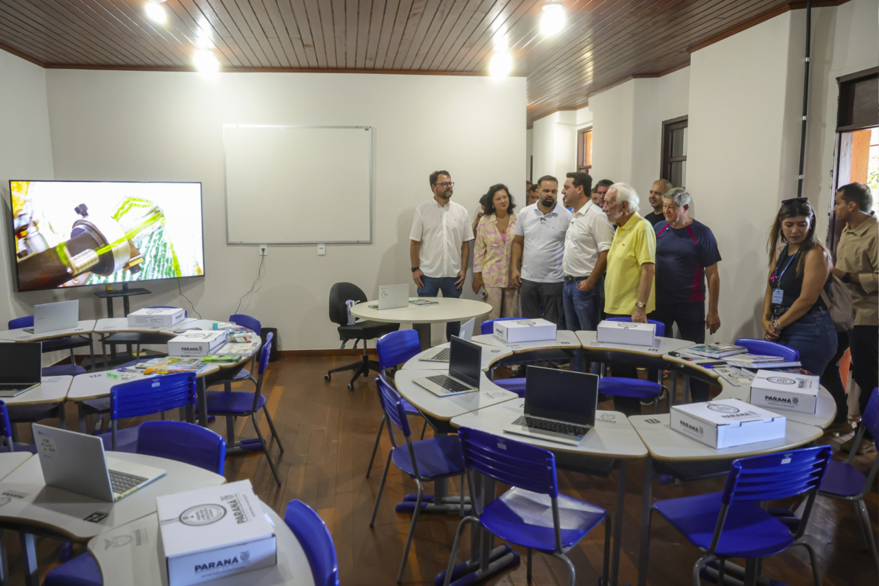 Com entrega da Ilha das Cobras, Ratinho Junior põe fim aos privilégios no Paraná 4 crys 17 1