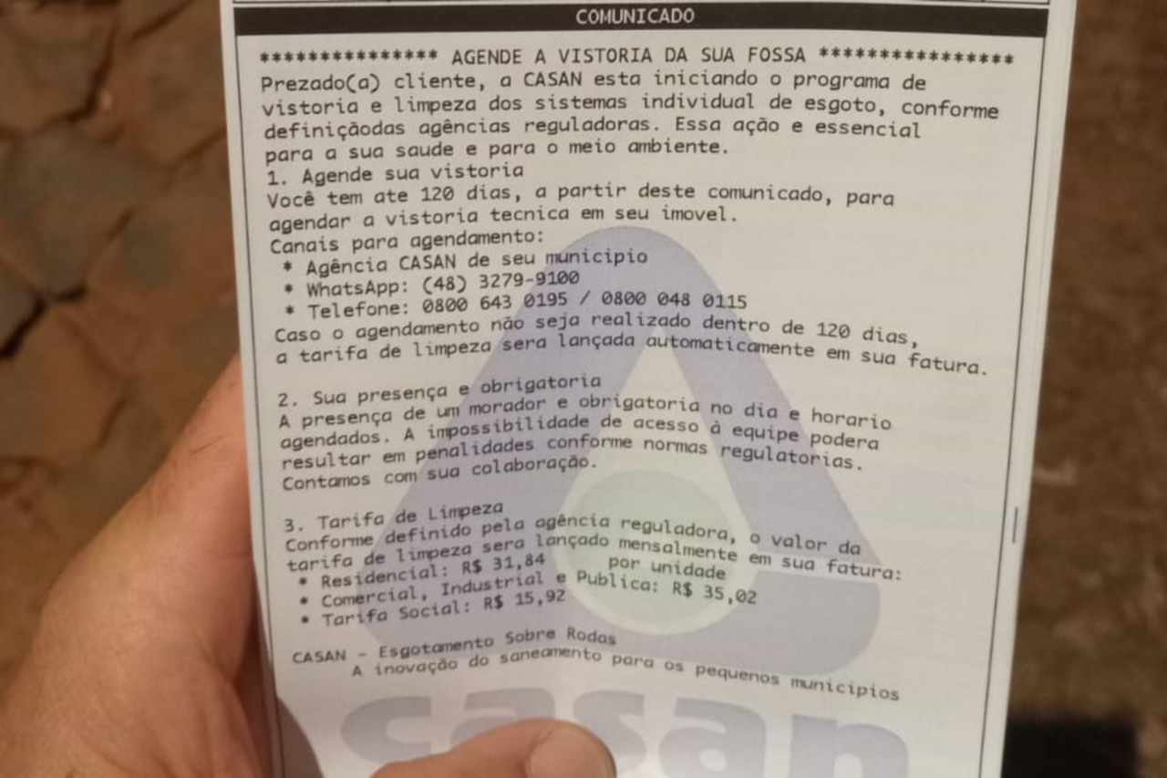 Casan orienta moradores sobre novas etapas e cobrança do programa de limpeza de fossas em Santa Catarina 9 crys 2 4