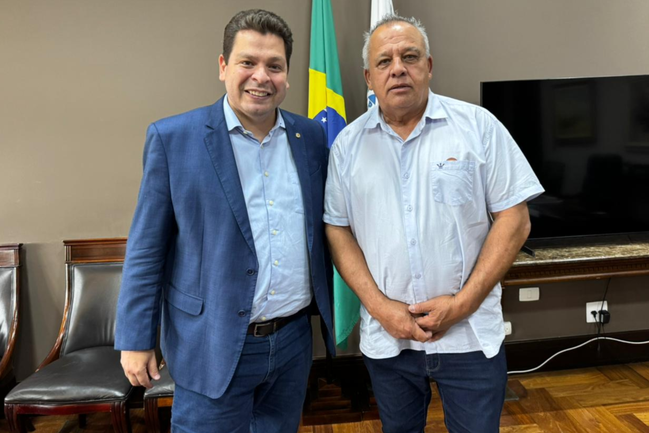 Prefeito Jorge Luiz Santin cumpre agendas com deputados e Detran em Curitiba 5 crys 23