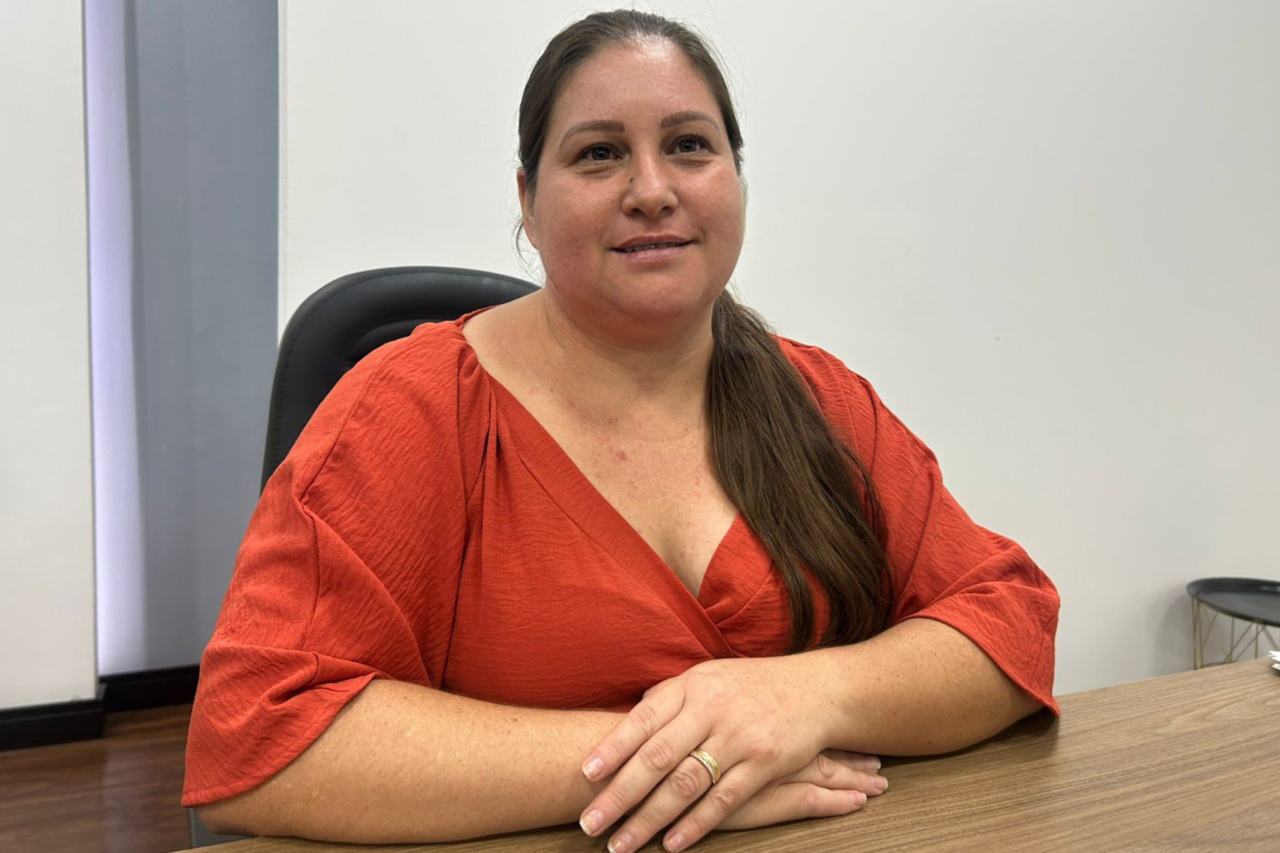 Vereadora cobra providências da Sanepar após novas falhas no abastecimento 3 O requerimento apresentado pela vereadora solicita explicações formais sobre as recorrentes interrupções no fornecimento de água no município