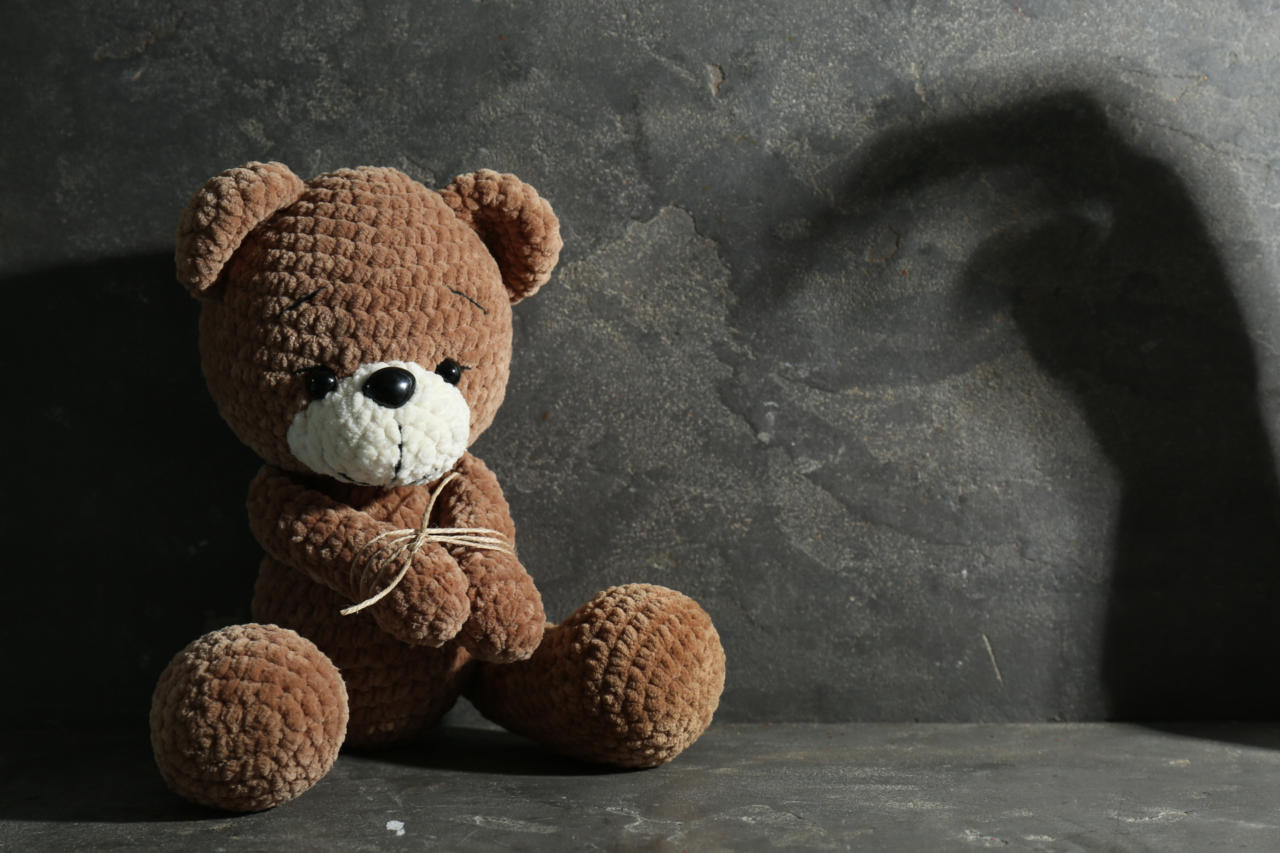 Médico de 76 anos é preso suspeito de abuso contra a neta de 4 anos 9 Médico foragido é detido na capital paulista por suspeita de abuso sexual contra neta de quatro anos. Prisão preventiva foi mantida após audiência de custódia.