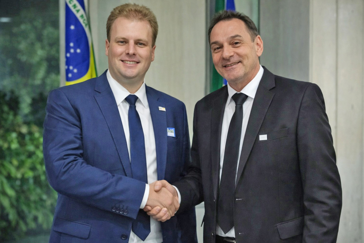 Prefeito de São José do Cedro se licencia e vice assume comando do Executivo por 15 dias 3 Prefeito de São José do Cedro se licencia e vice assume comando do Executivo por 15 dias