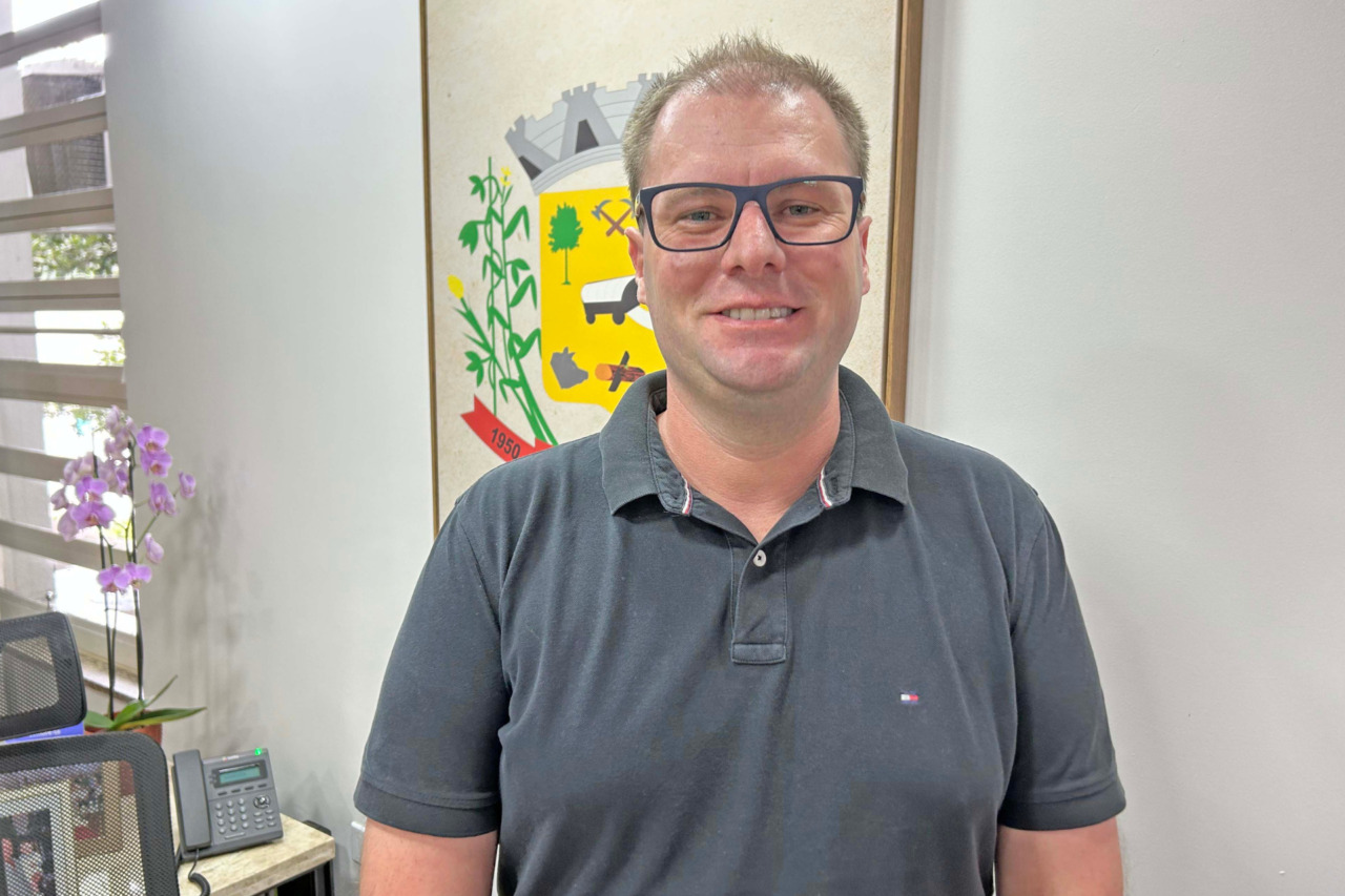 Prefeitura de São José do Cedro amplia investimentos no lago municipal 3 Prefeito Fernando Júlio Will detalha melhorias em iluminação, pavimentação e captação de recursos para infraestrutura urbana e rural