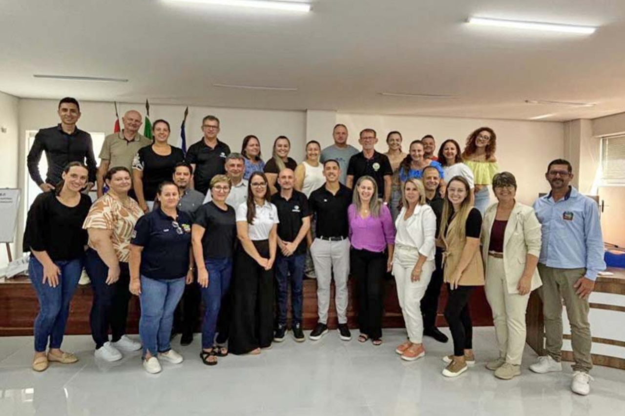 São José do Cedro assume liderança em cultura e turismo na região da AMEOSC 1 São José do Cedro assume liderança em cultura e turismo na região da AMEOSC