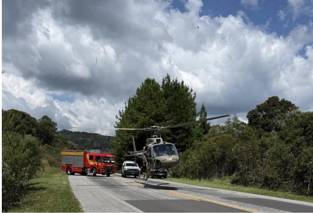 Homem é salvo após passar quase 3 dias em ribanceira na BR 282 3 O homem havia saído do Rio Grande do Sul dia 26 de fevereiro com destino a Florianópolis e seu desaparecimento mobilizou familiares