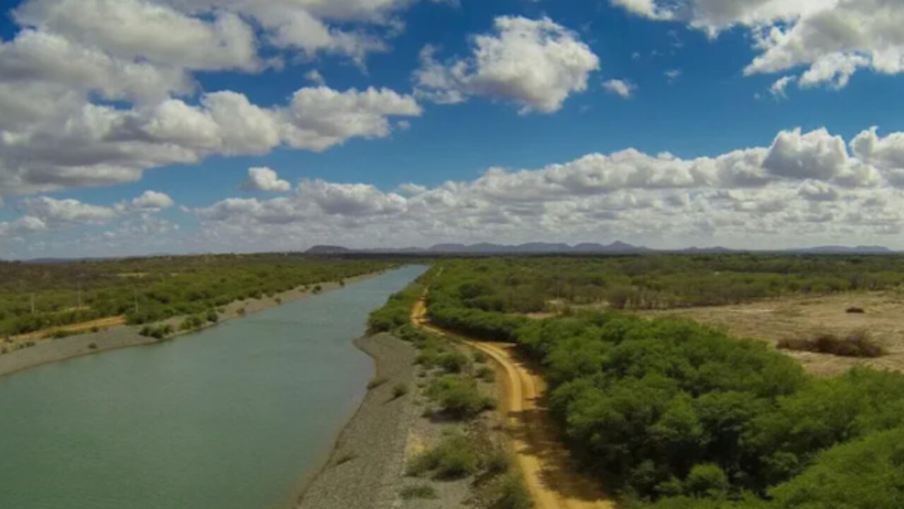 Tribunal de Contas do Paraná manda IAT cobrar água de rios usada por agricultores 3 Por ordem do Tribunal de Contas, o IAT deve implementar a cobrança, sem exceção, pelo uso da água dos rios do Paraná