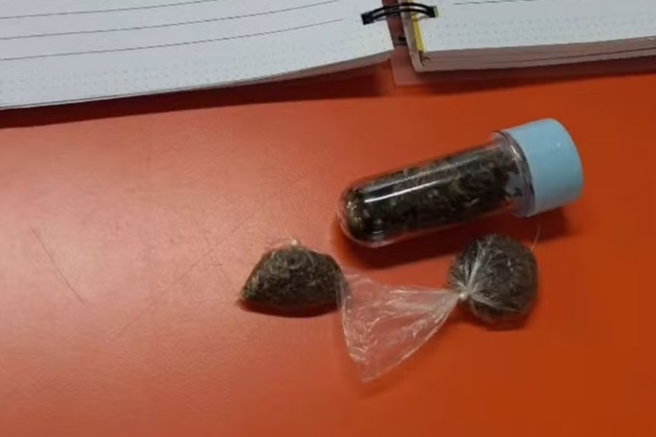 Droga é encontrada em mochila de criança de 2 anos em creche no interior de São Paulo 3 Droga é encontrada em mochila de criança de 2 anos em creche no interior de São Paulo