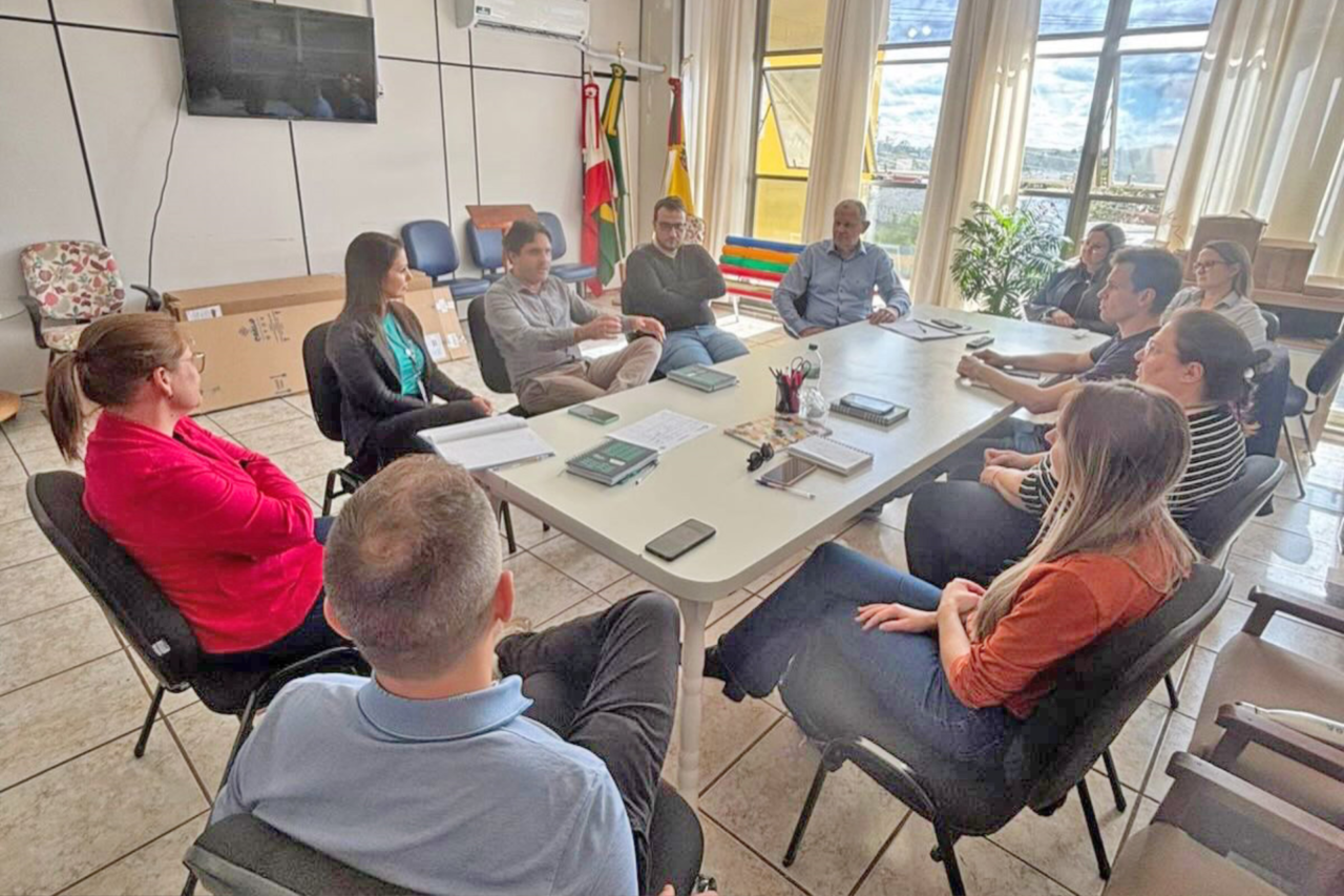 São José do Cedro avalia resultados da Sala do Empreendedor em reunião de balanço 3 São José do Cedro avalia resultados da Sala do Empreendedor em reunião de balanço