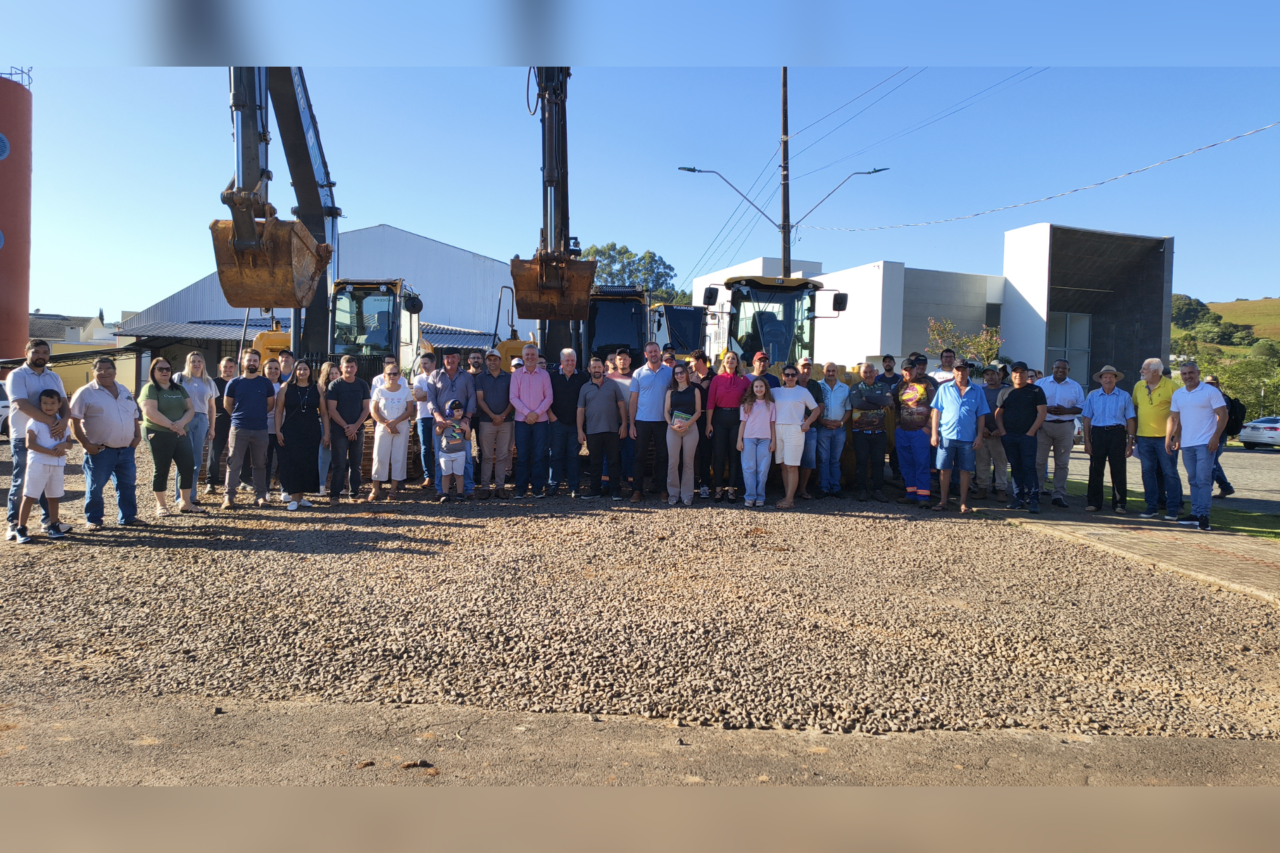 Vanderlei Scalco deixa Secretaria de Obras após 28 anos de atuação em Bom Jesus do Sul 12 Heloisa L 40
