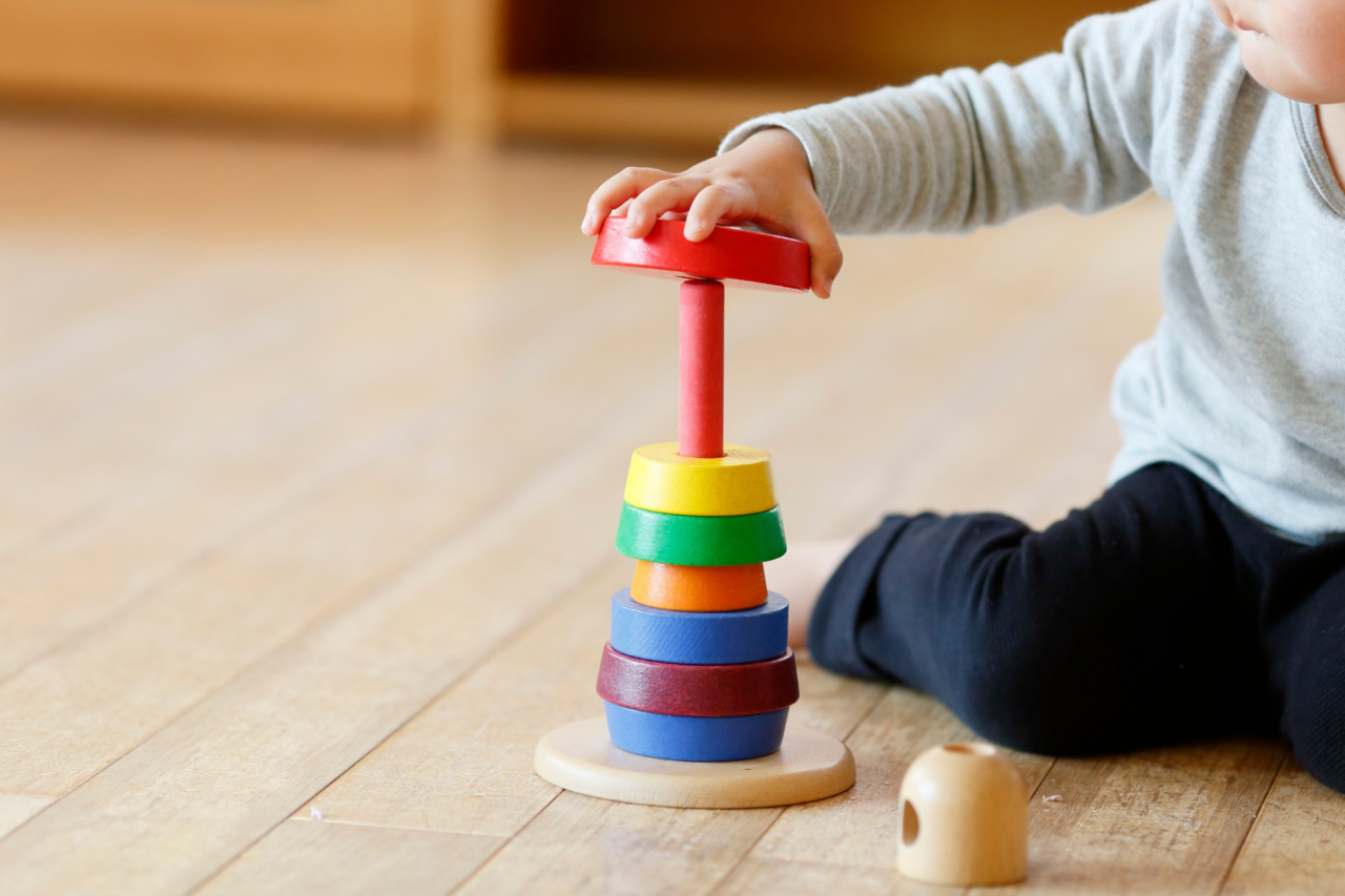 Criança de um ano morre engasgada com unha postiça na Argentina e caso é investigado 30 Heloisa L 60