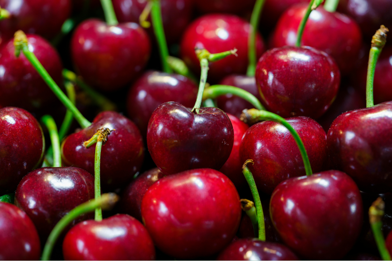 Alimentos que ajudam a dormir melhor ganham destaque por estimular produção natural de melatonina 3 Alimentos que ajudam a dormir melhor ganham destaque por estimular produção natural de melatonina