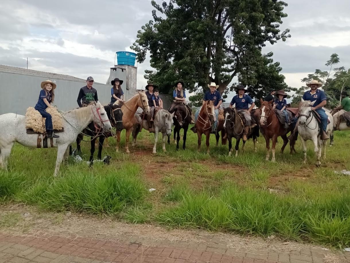 Centenas de cavaleiros participaram da Cavalgada e Peregrinação à Santa Emília de Rodat 5 IMG 20260427 101142 043