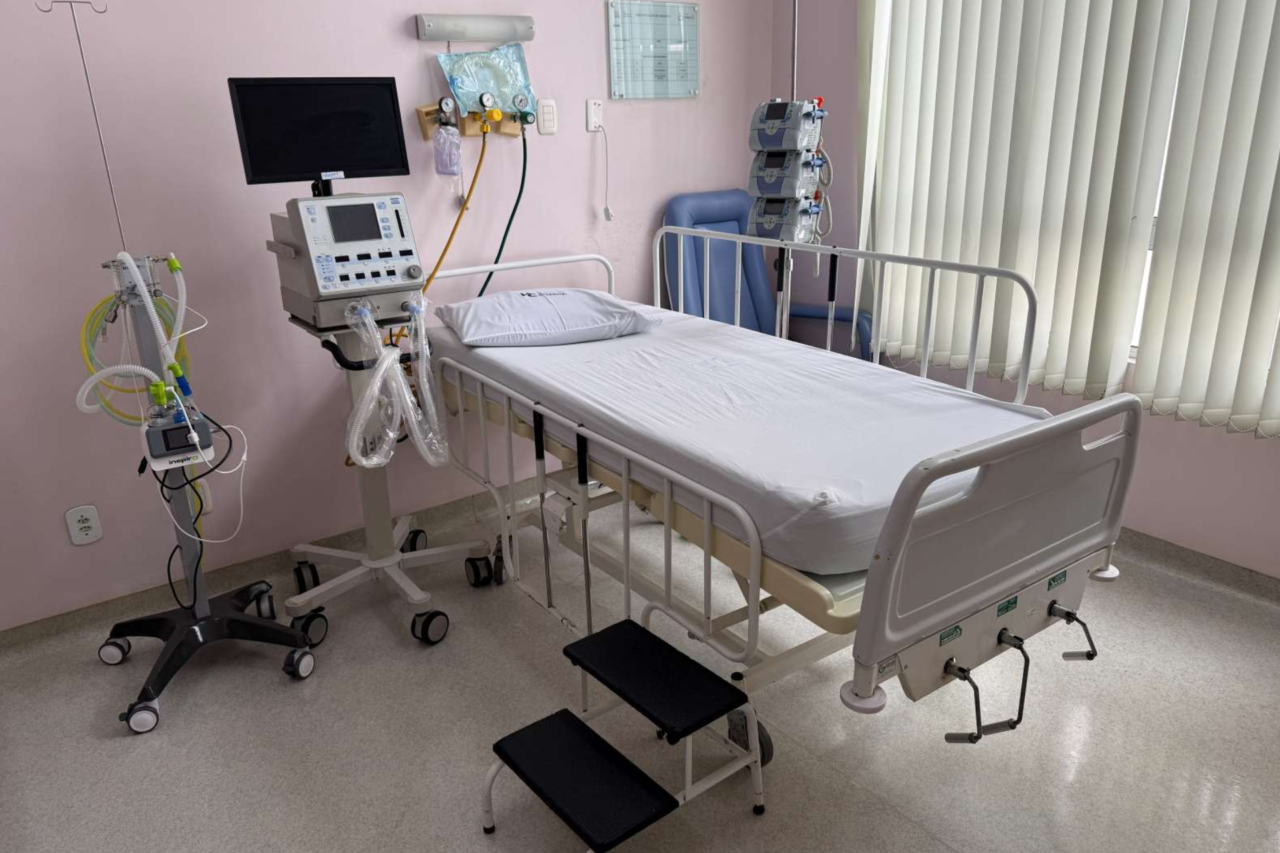 Governo de SC abre leitos respiratórios pediátricos em Chapecó para reforçar atendimento no Oeste 3 Santa Catarina amplia atendimento pediátrico com novos leitos respiratórios em Chapecó durante período de maior circulação de vírus.