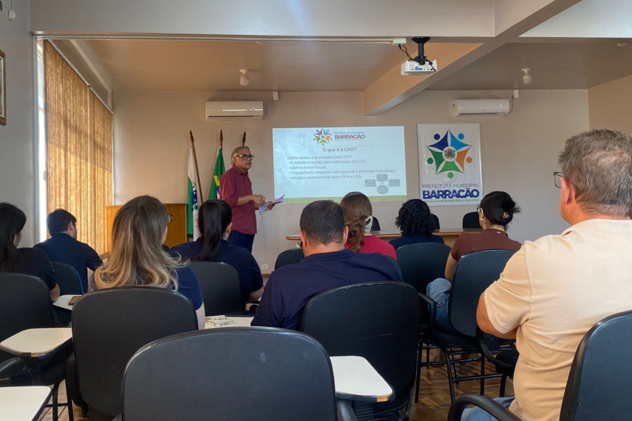 Barracão define diretrizes orçamentárias para 2027 com receita projetada em R$ 66 milhões 3 Audiência pública alerta para queda no FPM e cobra articulação política por mais investimentos em serviços essenciais