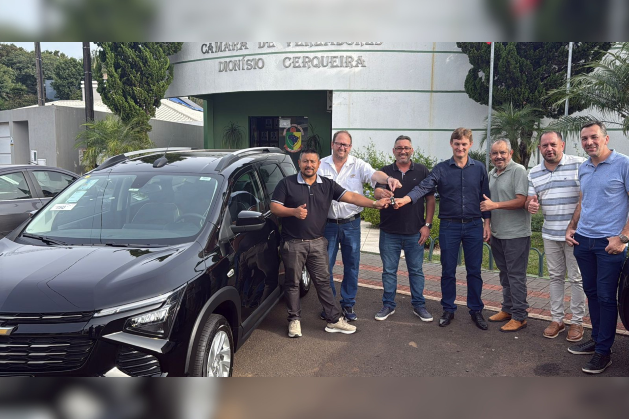 Conforme o presidente da casa o veículo modelo Spin, servirá para atender as demandas do Legislativo municipal