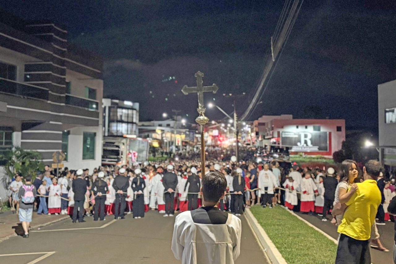 Milhares de fiéis lotam as ruas da Tri Fronteira durante a 47ª Via Sacra 5 crys 35 1