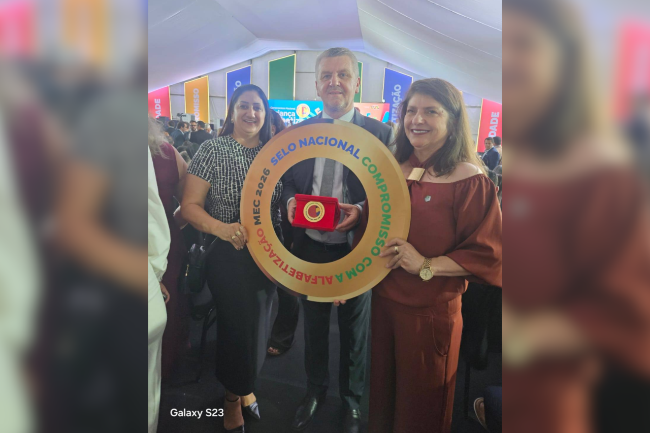 Bom Jesus do Sul conquista Selo Ouro em Alfabetização pelo segundo ano consecutivo 4 O município recebe novamente o Selo Ouro em Alfabetização do MEC, com destaque para resultados no ensino e políticas educacionais