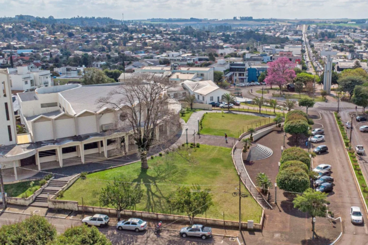 Santo Antonio do Sudoeste adia Exposanto para novembro de 2027