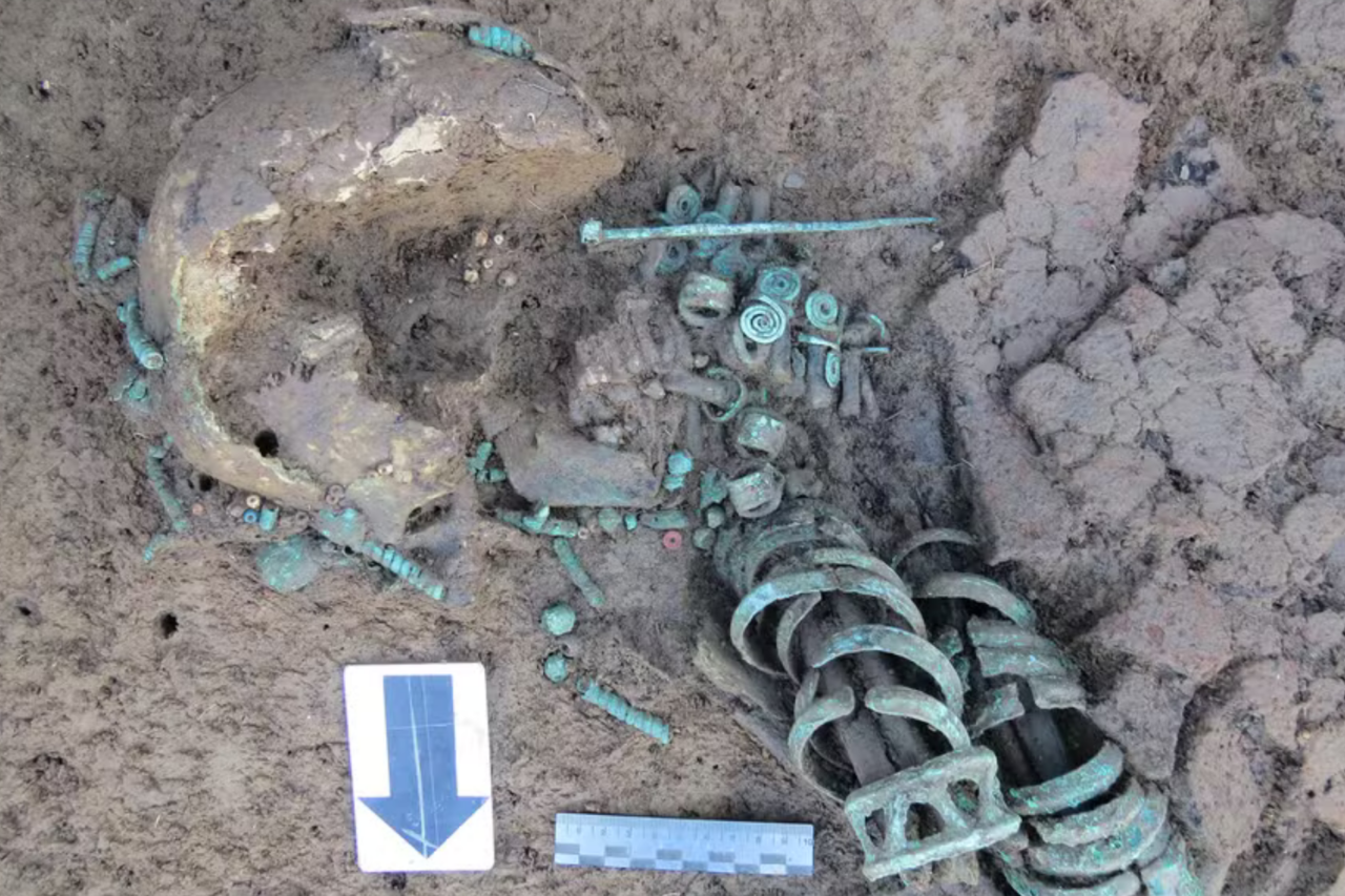 Tumba de mulher com joias é descoberta na Chechênia 3 Tumba de mulher com joias é descoberta na Chechênia