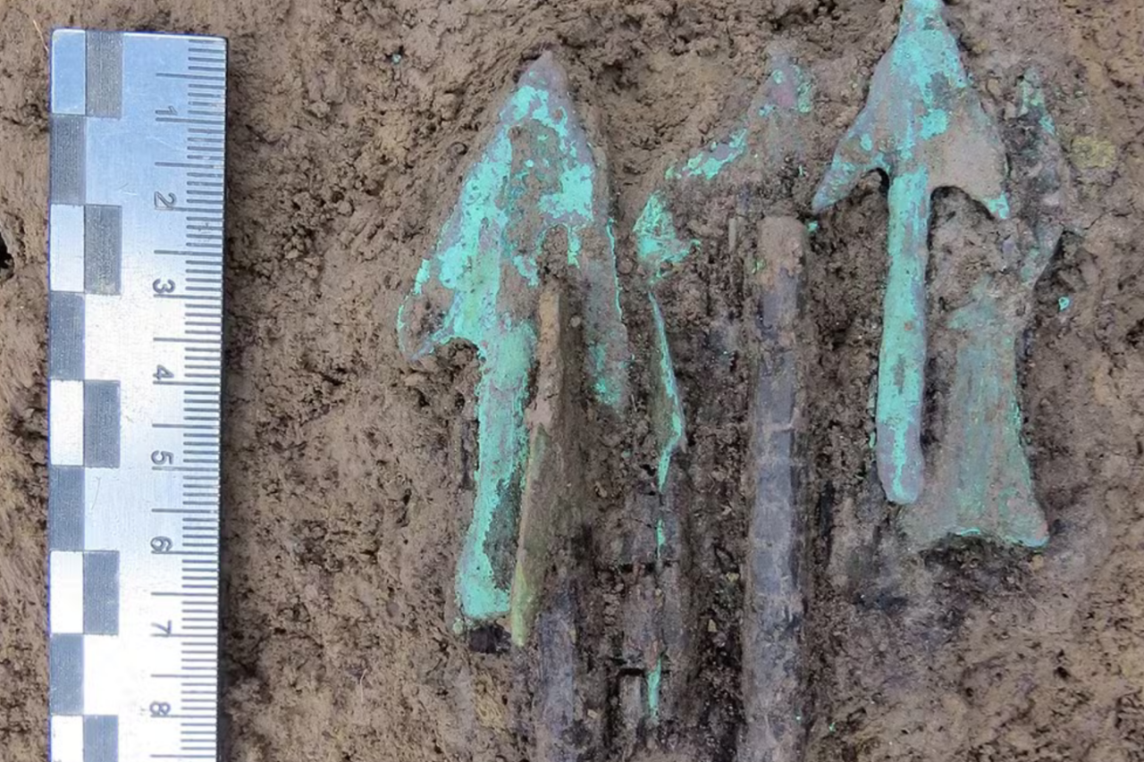 Tumba de mulher com joias é descoberta na Chechênia 4 Tumba de mulher com joias é descoberta na Chechênia