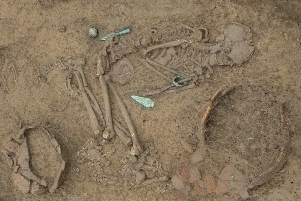 Tumba de mulher com joias é descoberta na Chechênia 37 Tumba de mulher com joias é descoberta na Chechênia