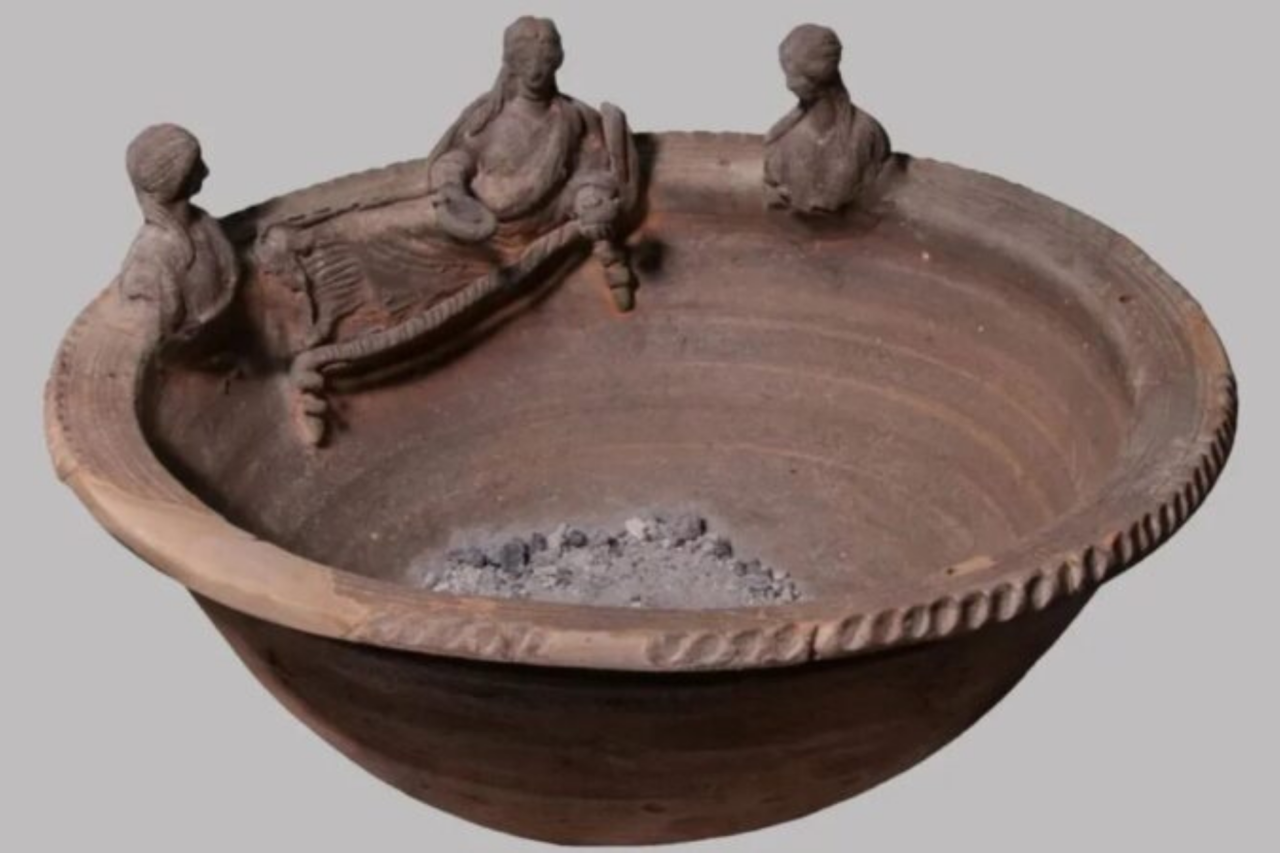 Estudo identifica oferendas em Pompeia e revela uso de resinas importadas em rituais domésticos 36 Estudo identifica oferendas em Pompeia e revela uso de resinas importadas em rituais domésticos