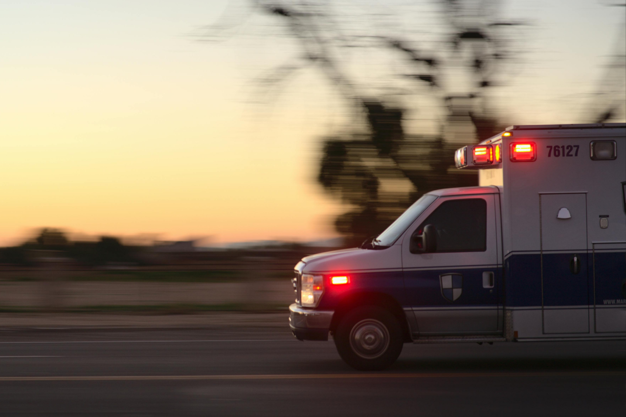 Motorista embriagado avança sobre público em festival budista nos EUA e deixa 15 feridos 30 Motorista embriagado avança sobre público em festival budista nos EUA e deixa 15 feridos