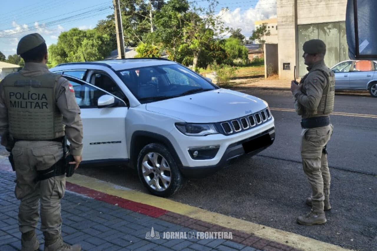 Homem é atingido por disparos durante tentativa de assalto na Av. Internacional, em Dionísio Cerqueira 1 hjb6i7