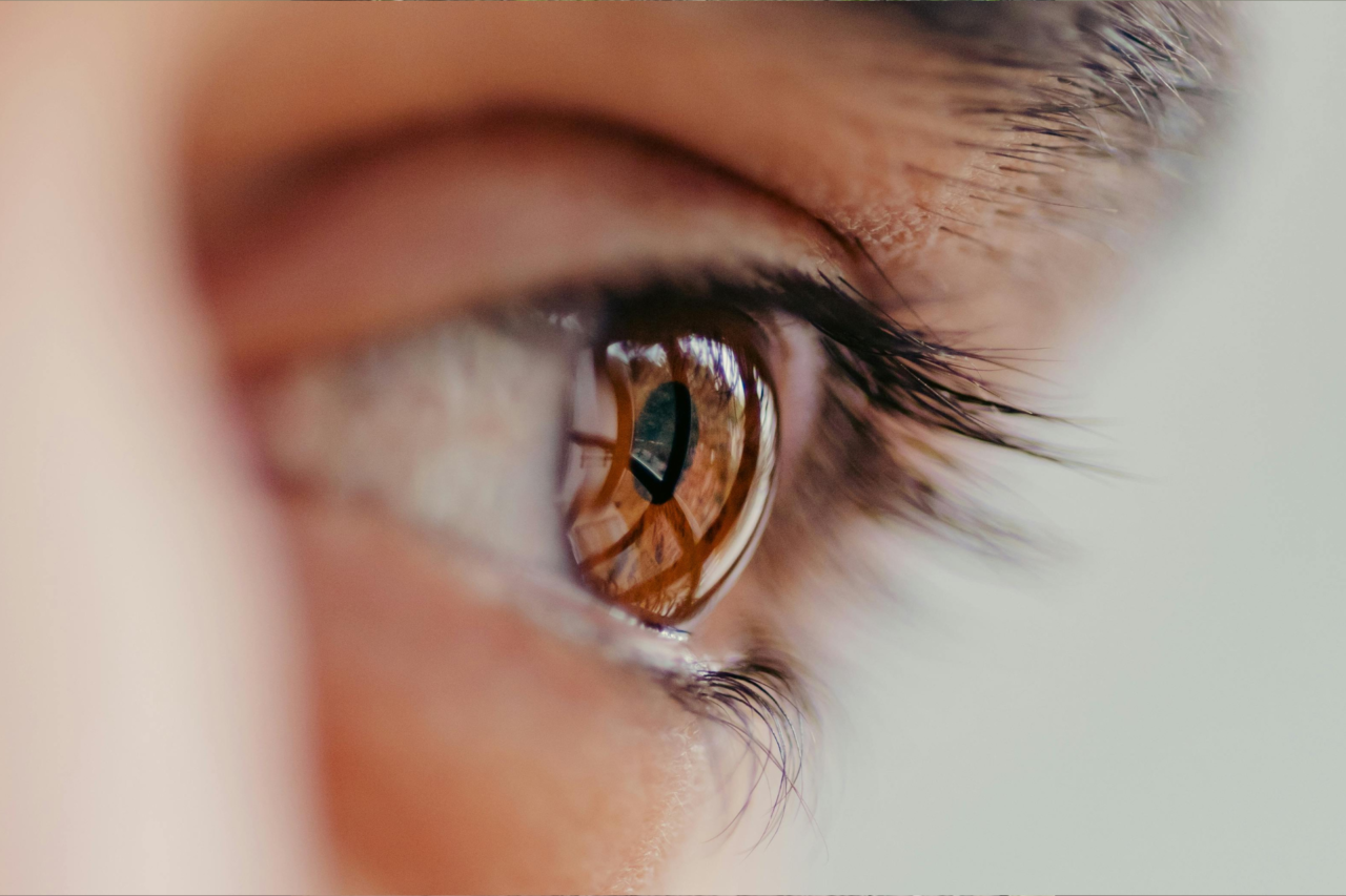 Tremor nos olhos pode estar ligado a estresse, cansaço ou até deficiência nutricional, alertam especialistas 3 Tremor nos olhos pode estar ligado a estresse, cansaço ou até deficiência nutricional, alertam especialistas
