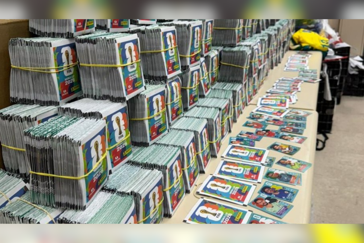 Polícia apreende 200 mil figurinhas falsificadas do álbum da Copa do Mundo de 2026 no Rio 3 Polícia apreende 200 mil figurinhas falsificadas do álbum da Copa do Mundo de 2026 no Rio